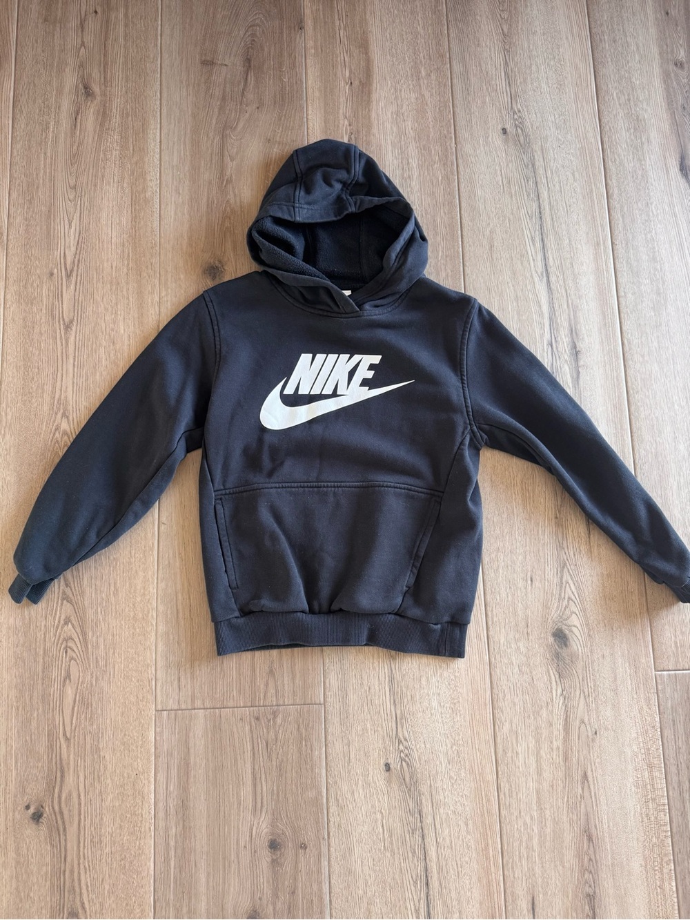 Nike Youth Large Black Pullover Hoodie White Swoosh Logo Runs Small